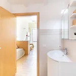 Guesthost - Lovely Flat In Front Of The 公寓