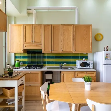 Appartement Guesthost - Lovely Flat In Front Of The *